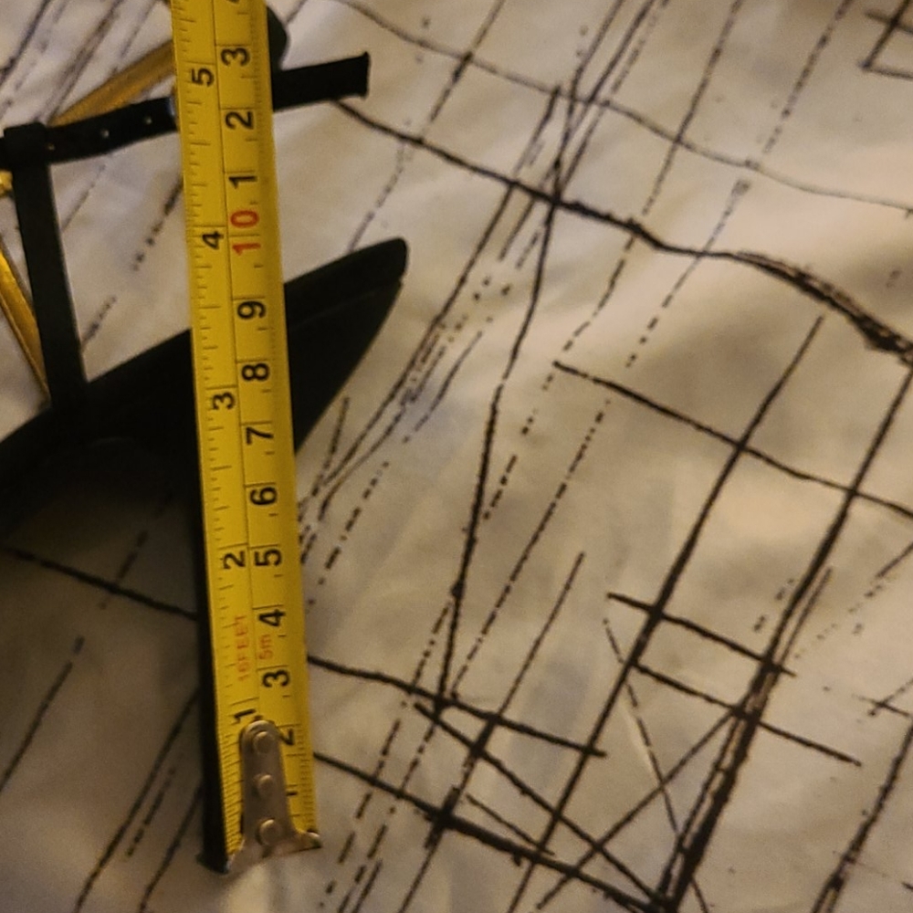 Michael Shannon Heels - image 4